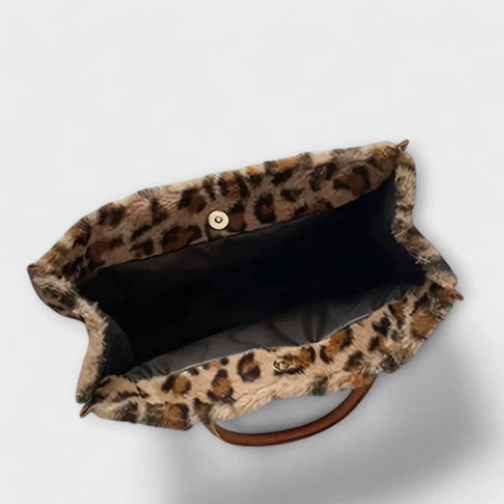 Holly – Schicke Plüschtasche mit Leopardenmuster 