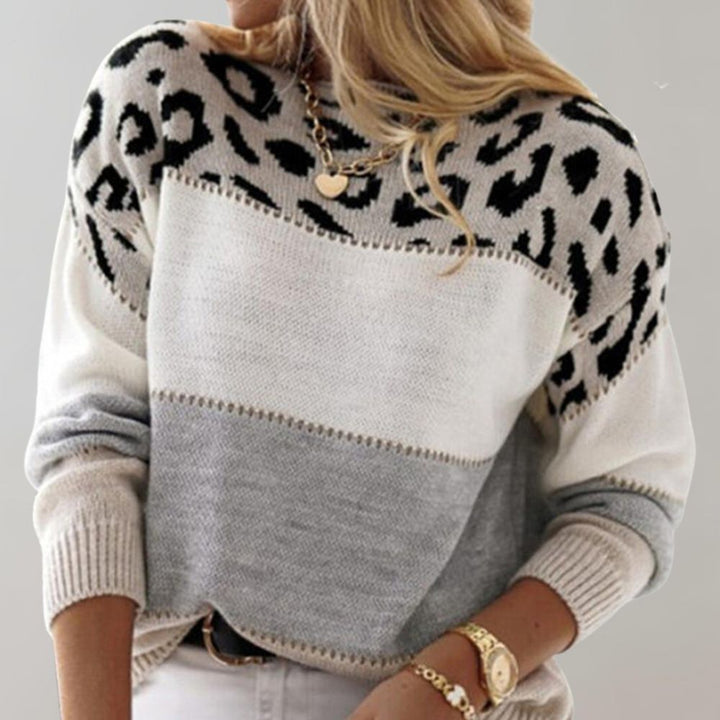Kailey – Cozy Leopard Print Sweater