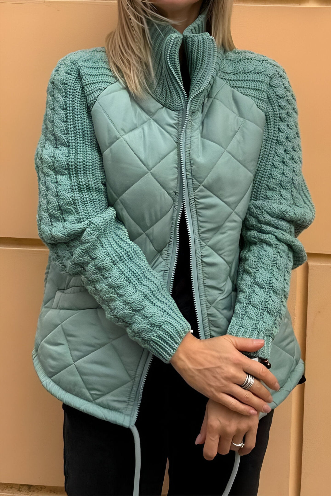 Kierra – Trendige Patchwork-Jacke mit Reißverschluss