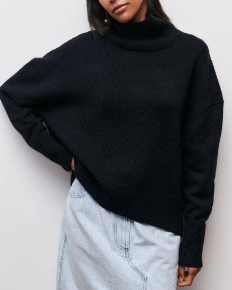 Vanesa – Elegant Turtleneck Sweater