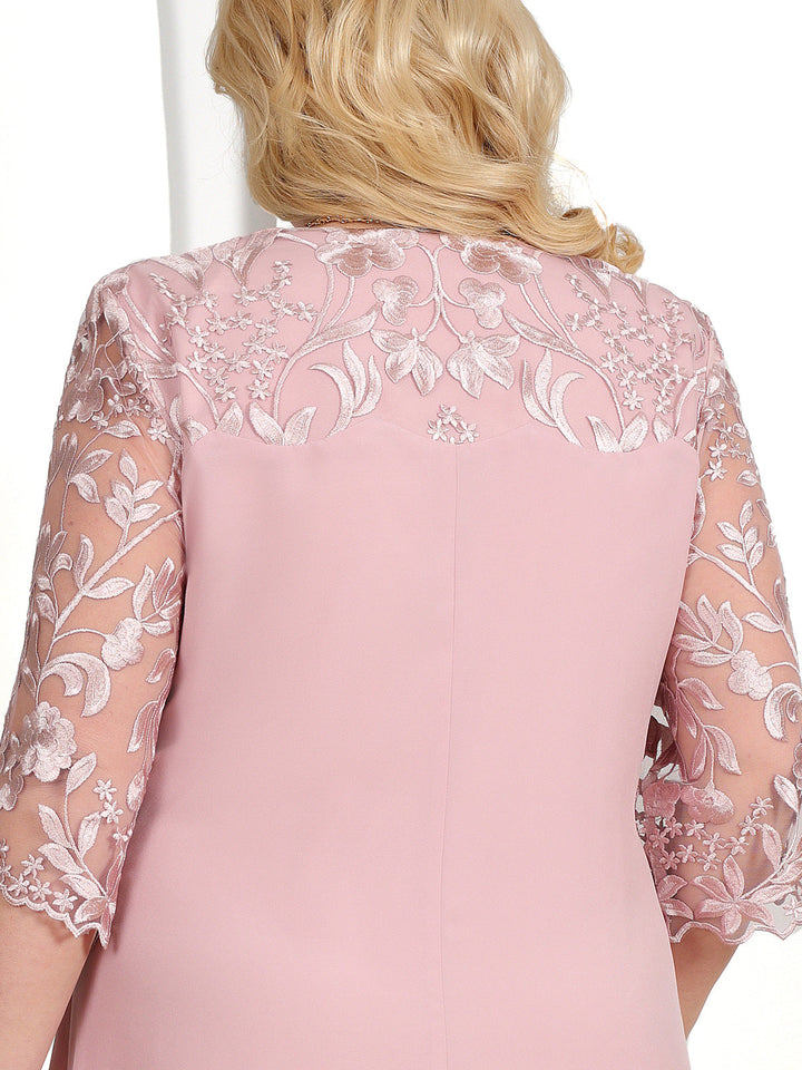 Rosemary – Kleid in großen Größen mit Stickereien 