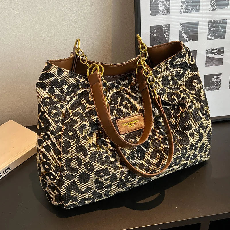 Destiny – Canvas-Tasche mit Leopardenmuster 