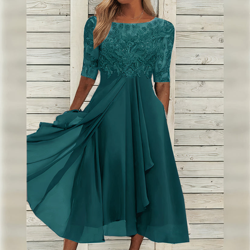 Taryn – Elegantes Midikleid aus Spitze