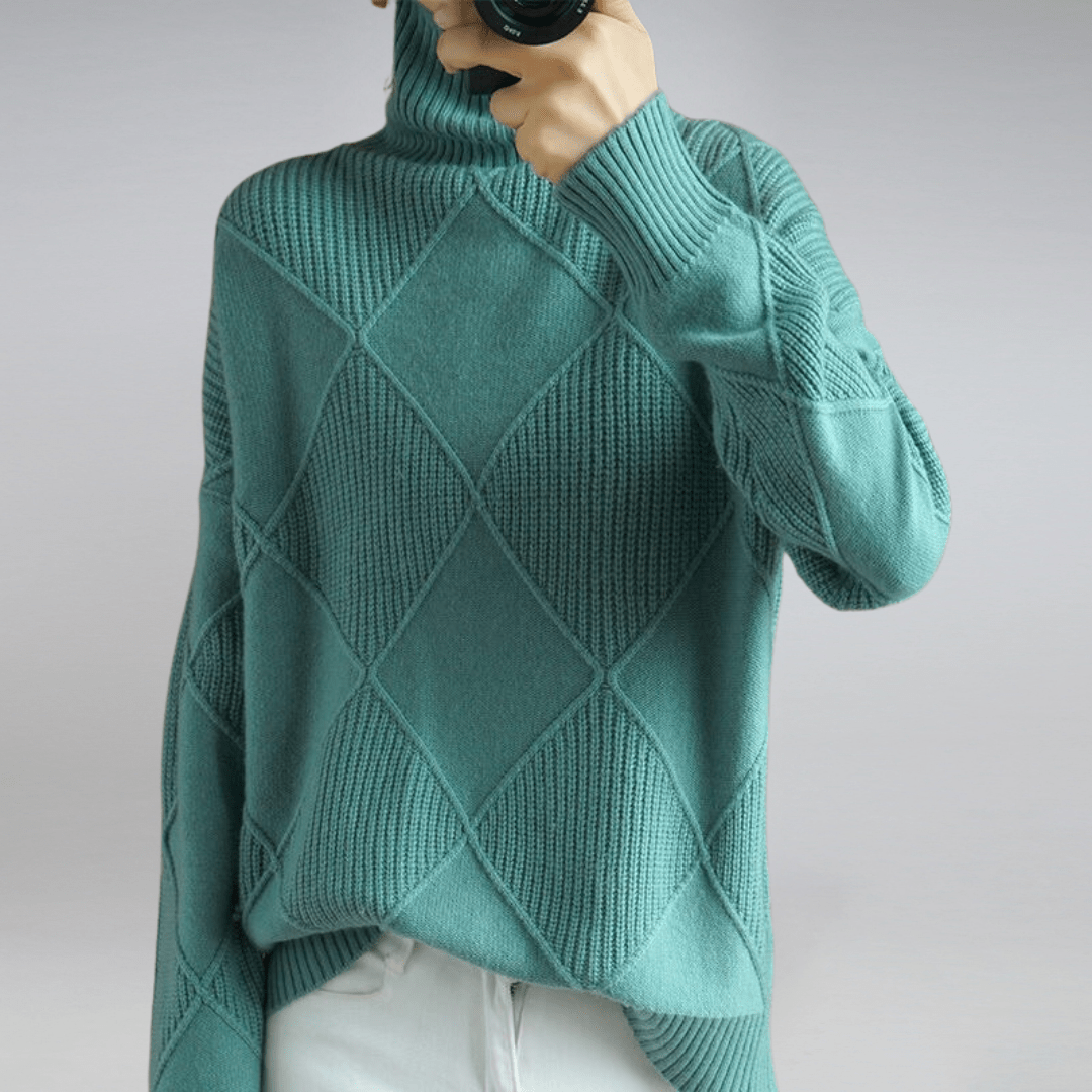Carry – Elegant Turtleneck Sweater