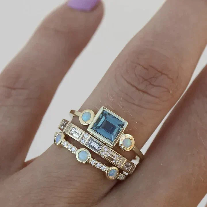 Sabrina | Vintage-Ring mit blauem Kristall