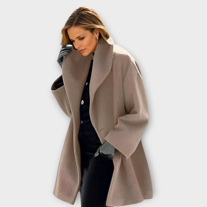 Cynthia – Timeless Elegant Coat